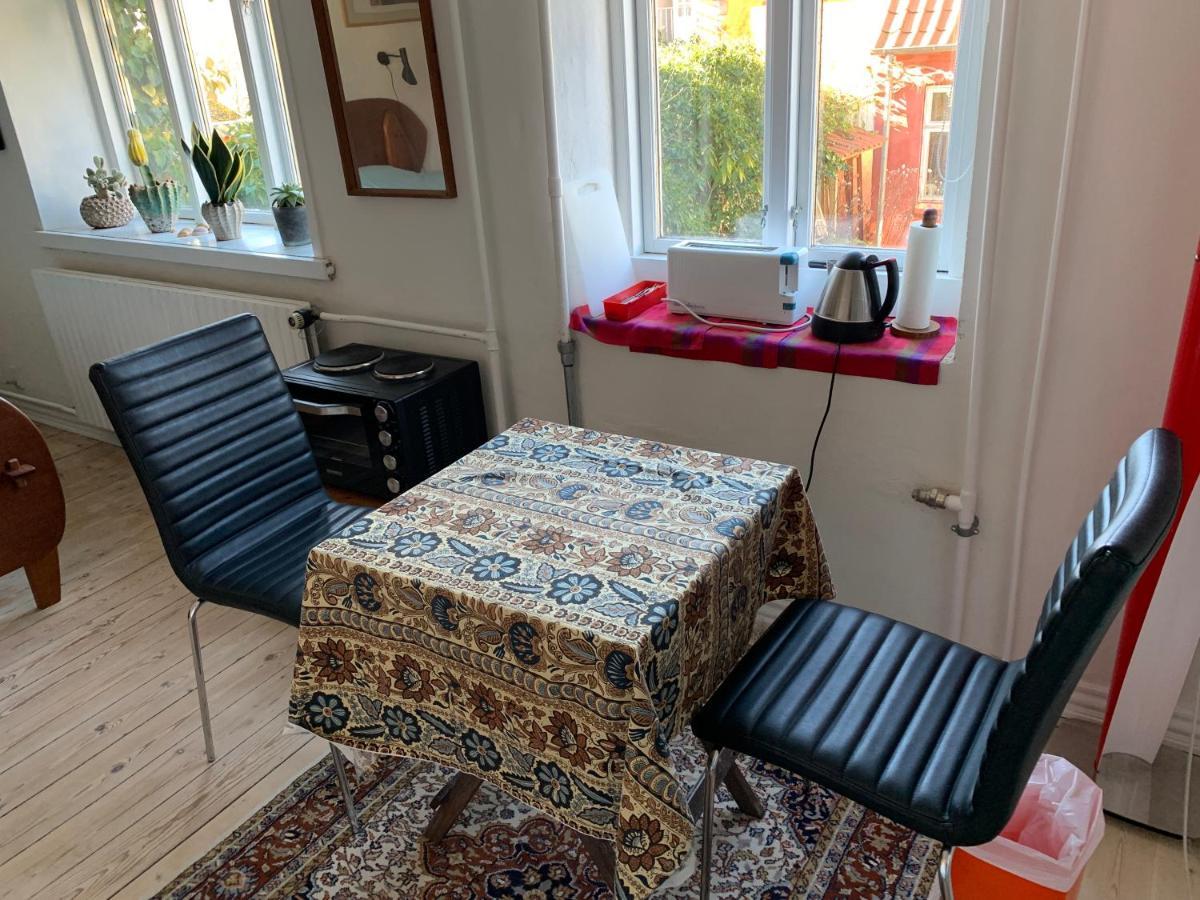 אורהוס Quiet Room With A Lovely View מראה חיצוני תמונה